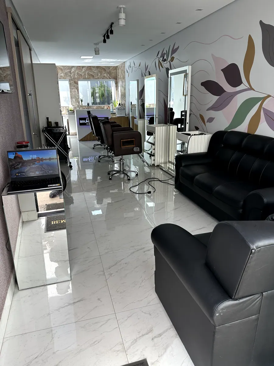 Interior do salão Bruno Rezende Hair